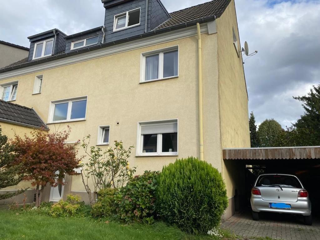 Haus Mit Garten - Kingbett - Wifi - Parkplatz エッセン エクステリア 写真